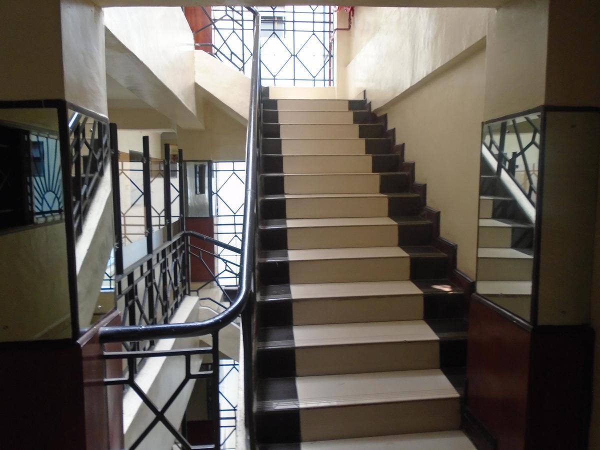 Royal Palm Hotel And Suites นาคูรู ภายนอก รูปภาพ